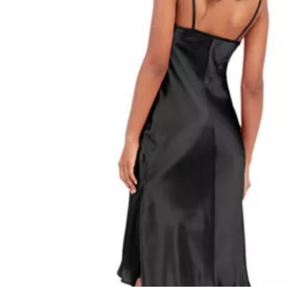୨୧ ・゚✧ Bebe V Neck Satin Slip Dress NWOT - Picture 3 of 7